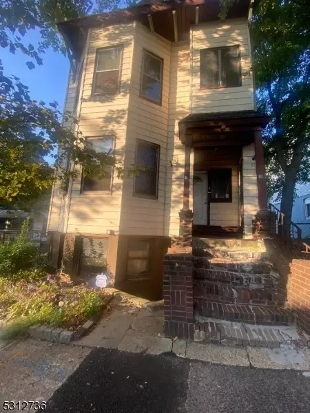 16 Highland Ter, Irvington, NJ 07111
