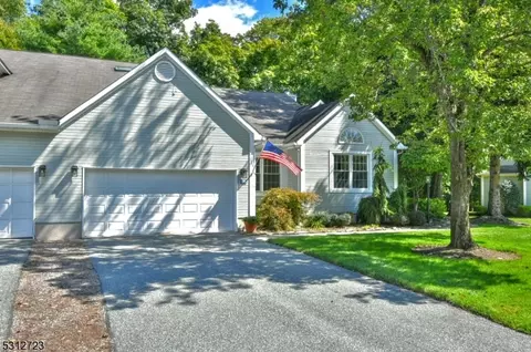 96 Worcester Dr, Wayne, NJ 07470