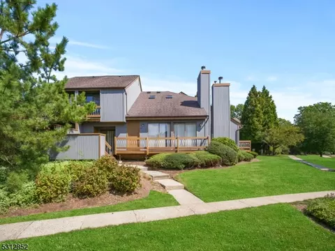 47 Chestnut Ct, Basking Ridge, NJ 07920