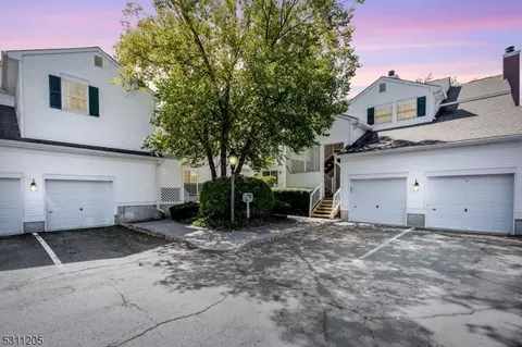 113 Smithfield Ct, Basking Ridge, NJ 07920