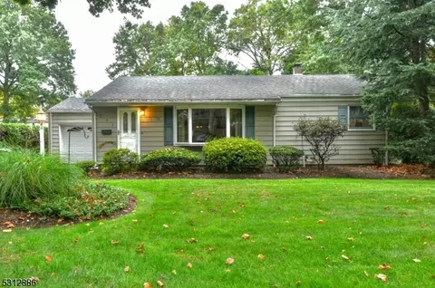 302 Oradell Ave, Paramus, NJ 07652 photo 3