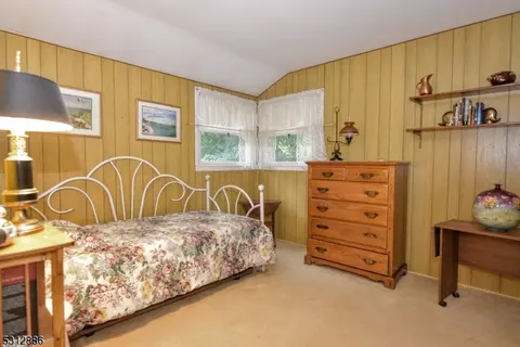 302 Oradell Ave, Paramus, NJ 07652 photo 17