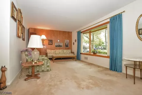302 Oradell Ave, Paramus, NJ 07652 photo 6