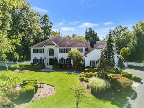 140 Woodman Ln, Bernards, NJ 07920