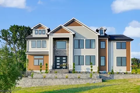 7 Windsor Dr, Montville Twp, NJ 07058