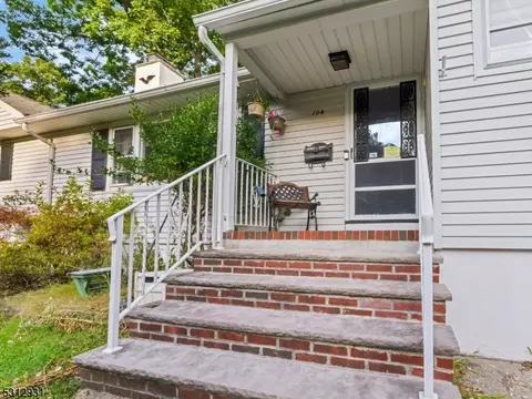 104 Hillcrest Dr, Wayne, NJ 07470 photo 4