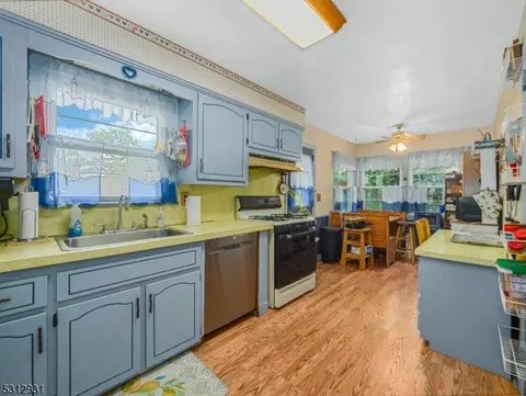 104 Hillcrest Dr, Wayne, NJ 07470 photo 13