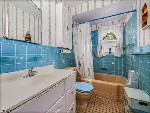 104 Hillcrest Dr, Wayne, NJ 07470 photo 19