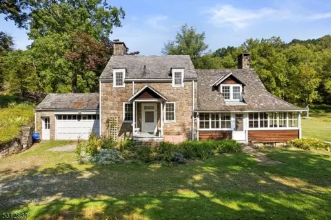 29 Free Union Rd, Belvidere, NJ 07823