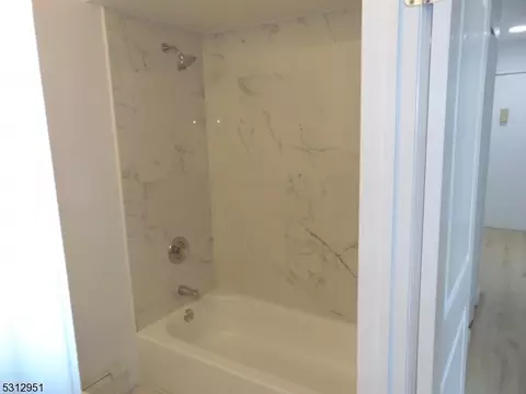 28 Riverview Ct, Secaucus, NJ 07094 photo 11