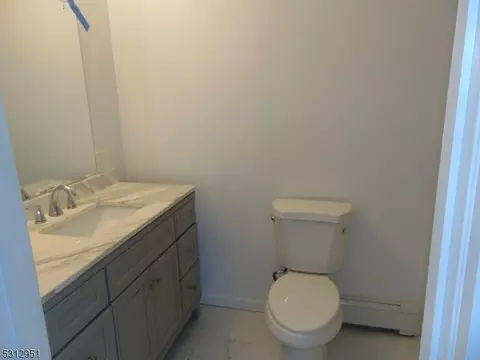28 Riverview Ct, Secaucus, NJ 07094 photo 10
