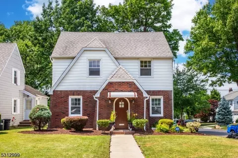 2 Glenwood St, Clifton, NJ 07013