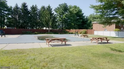 39 Atherton Ct # B, Wayne, NJ 07470 photo 14