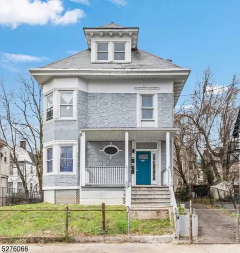 869 S 15th St, Newark, NJ 07108