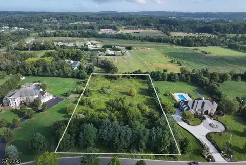 6 Hop Brook Ln, Holmdel Twp, NJ 07733