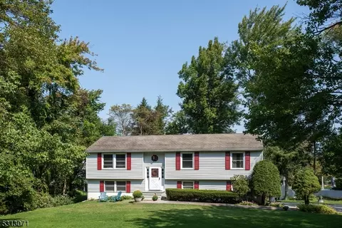 403 Rutherford Pl, Vernon Twp, NJ 07422
