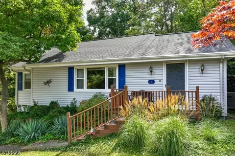 247 W Lake Shore Dr, Rockaway, NJ 07866