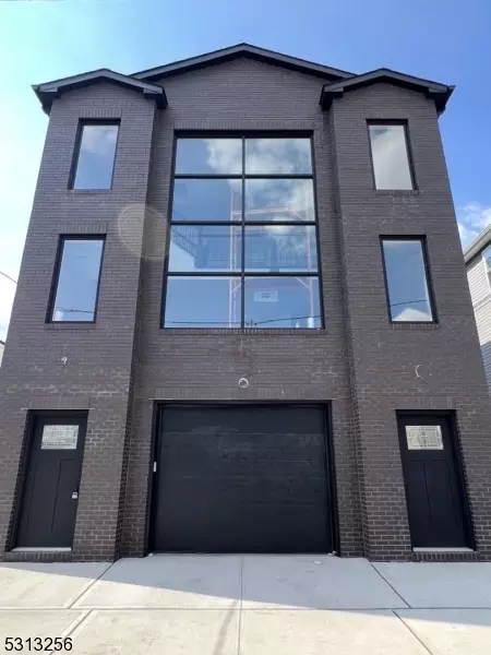 411 S 10th St, Newark, NJ 07103