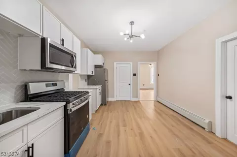 313 Christine St, Elizabeth, NJ 07202