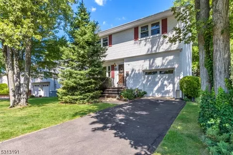 837 Mohill Pl, Piscataway, NJ 08854