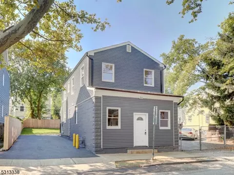 83 Bedford St, East Orange, NJ 07018