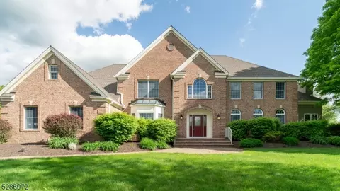 2 Lexington Ct, Randolph Twp, NJ 07945