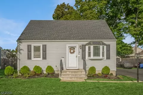 35 Gregory Dr, Roxbury Twp, NJ 07847 photo 2