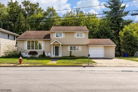 319 Winifred Dr, Totowa, NJ 07512
