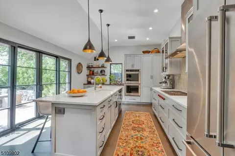 3 Sutherland Rd, Montclair, NJ 07042 photo 12