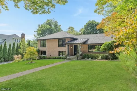 3 Sutherland Rd, Montclair, NJ 07042