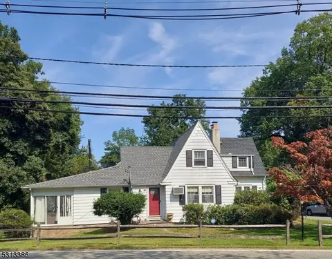 465 Goffle Hill Rd, Hawthorne, NJ 07506