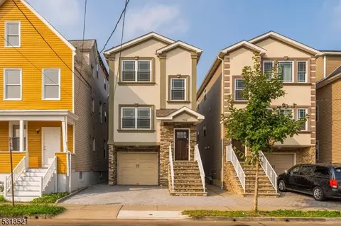 704 S Park St, Elizabeth, NJ 07201