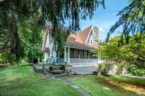 18 Babs Pl, Mount Olive, NJ 07828