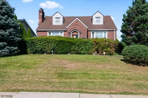 2602 Summit Ter, Linden, NJ 07036