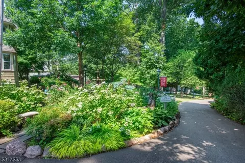 29 Trinity Pl, Parsippany-troy Hills Twp, NJ 07878 photo 36