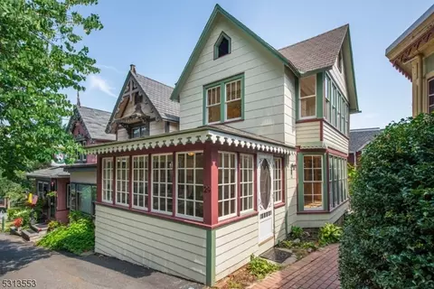 29 Trinity Pl, Parsippany-troy Hills Twp, NJ 07878