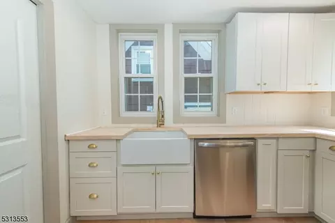 29 Trinity Pl, Parsippany-troy Hills Twp, NJ 07878 photo 17