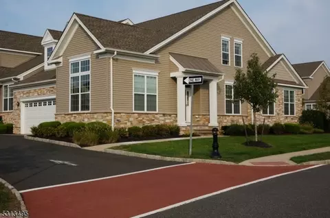 81 Van Cleef Dr, Readington Twp, NJ 08889