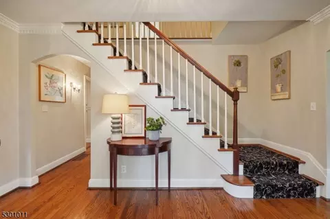 60 Blackburn Rd, Summit, NJ 07901 photo 2