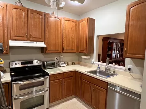 6205 Richmond Rd #05, West Milford, NJ 07480
