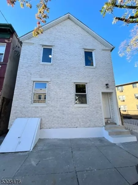 195 Heckel St, Belleville, NJ 07109