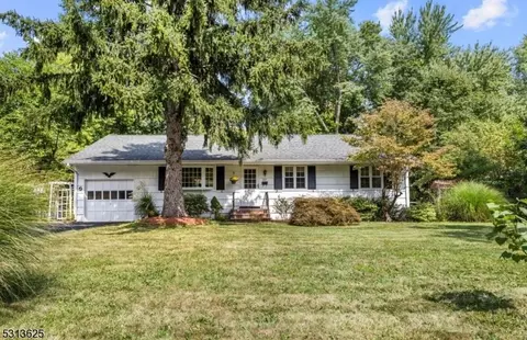 312 Chaucer Dr, Berkeley Heights, NJ 07922