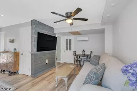 74 W Saddle River Rd, Waldwick, NJ 07463 photo 14