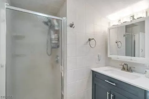 74 W Saddle River Rd, Waldwick, NJ 07463 photo 20