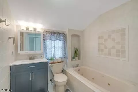 74 W Saddle River Rd, Waldwick, NJ 07463 photo 19