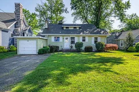 28 Lenape Trl, Denville, NJ 07834