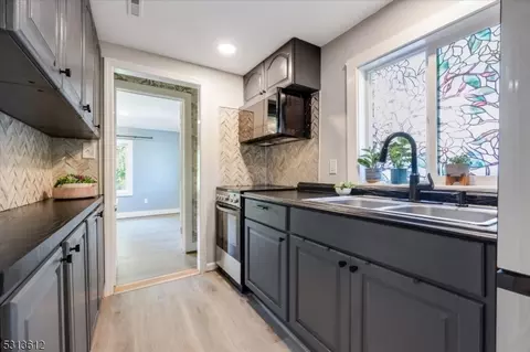 5 Shore Rd, Wayne, NJ 07470 photo 9