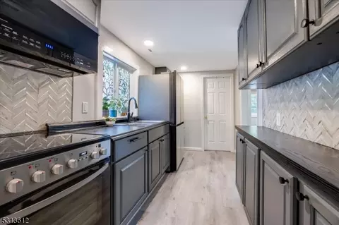 5 Shore Rd, Wayne, NJ 07470 photo 8