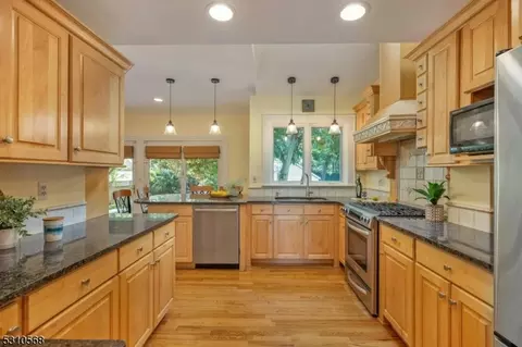 30 Fairview Ave, Summit, NJ 07901 photo 8