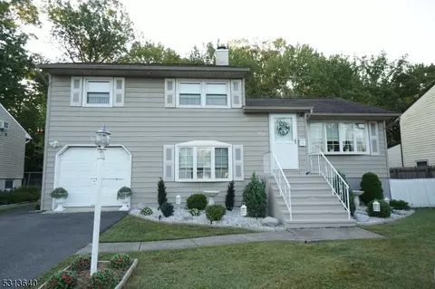262 Amherst Ave, Woodbridge Twp, NJ 07067